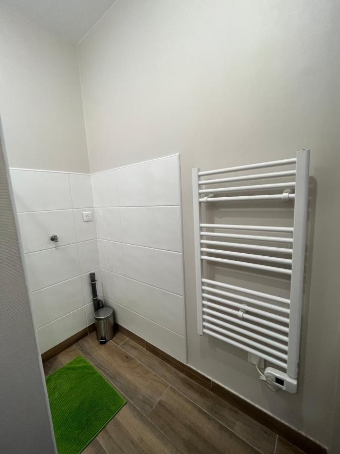 Appartement Renove A 15 Min De Lyon Saint-Fons Exterior photo